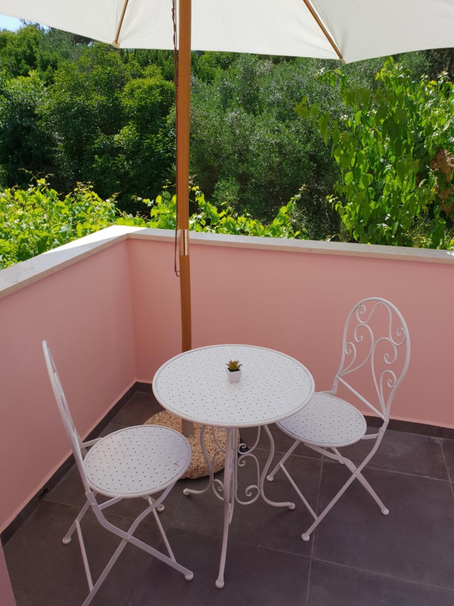 Apartments Laura Mali Lošinj Exterior foto